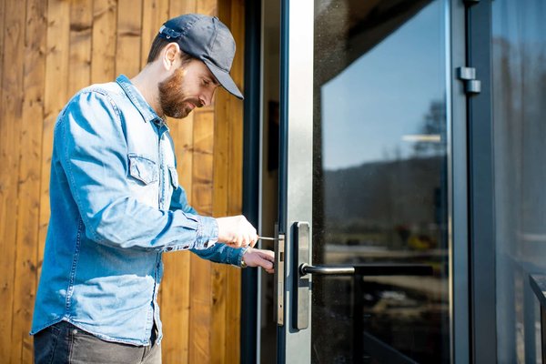 Pourquoi faut-il changer la serrure de votre porte ?